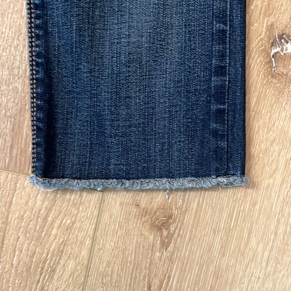 White House Black Market ~ slim crop raw hem jeans, excellent condition! - Picture 5 of 12